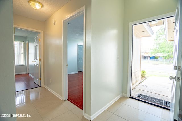 2441 UNIVERSITY Boulevard S, Jacksonville, FL 32216