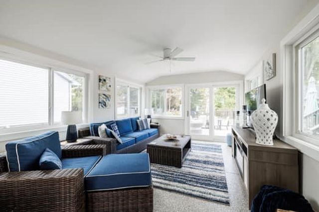 67 Rahway Lane, Gates, NY 14606