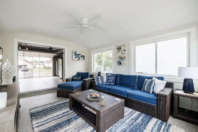 67 Rahway Lane, Gates, NY 14606