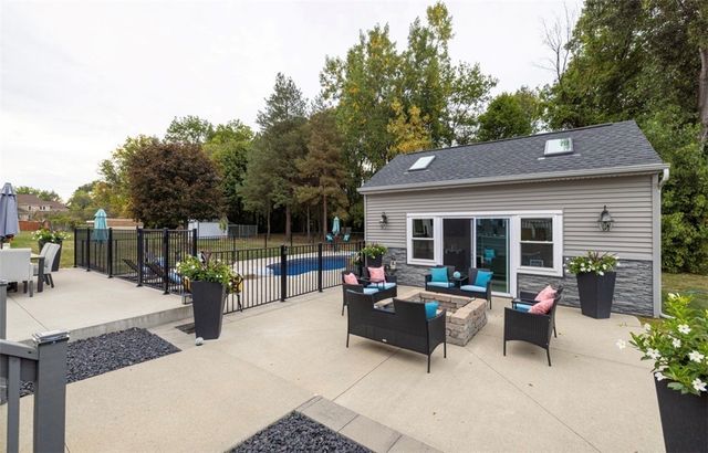 67 Rahway Lane, Gates, NY 14606