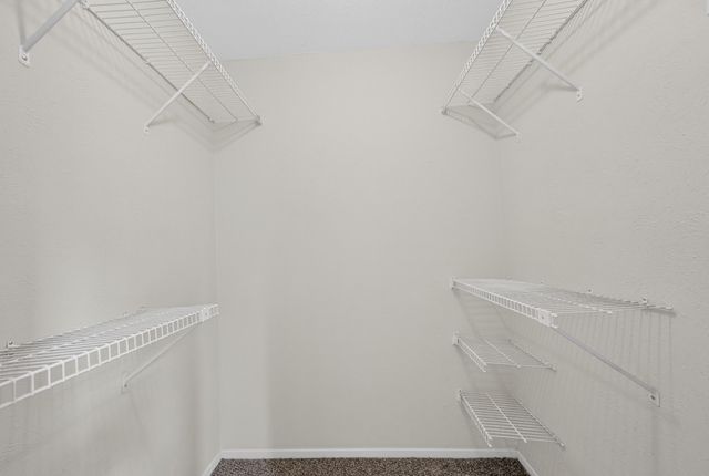 562 Kent Drive, Lewisville, TX 75067