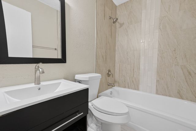 562 Kent Drive, Lewisville, TX 75067