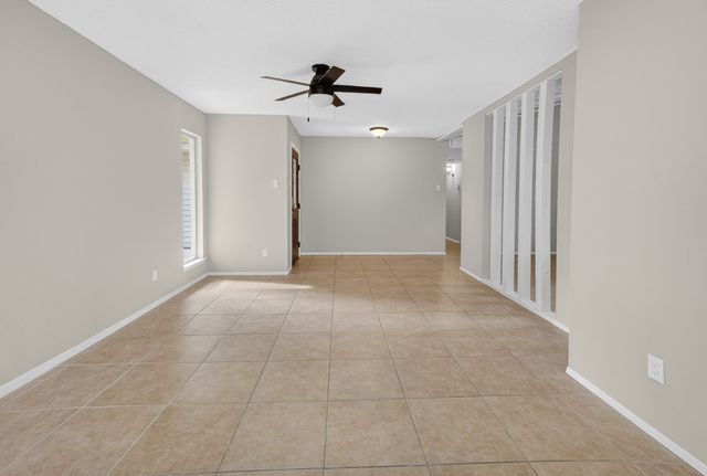 562 Kent Drive, Lewisville, TX 75067