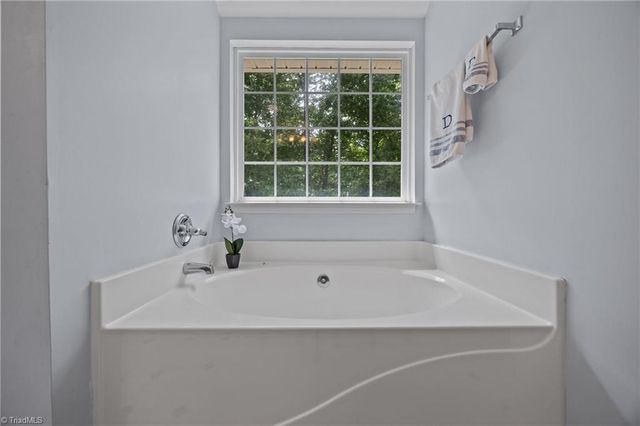 1210 Foxhaven Drive, Greensboro, NC 27455