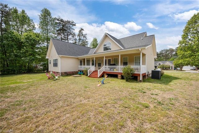 1210 Foxhaven Drive, Greensboro, NC 27455