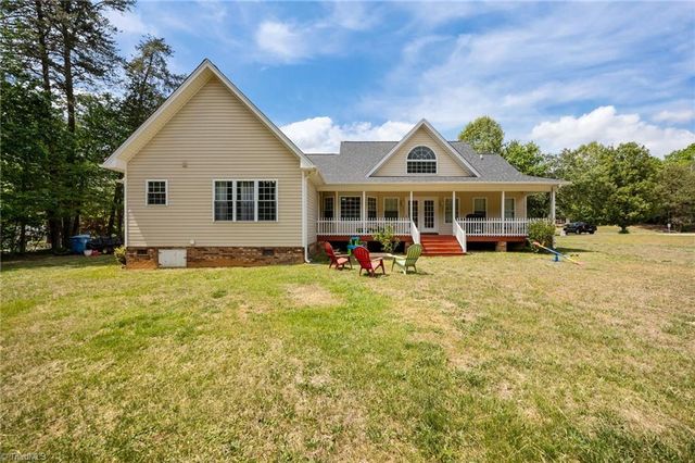 1210 Foxhaven Drive, Greensboro, NC 27455