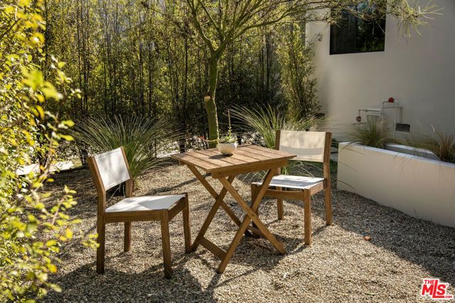 4025 Beethoven Street, Los Angeles, CA 90066