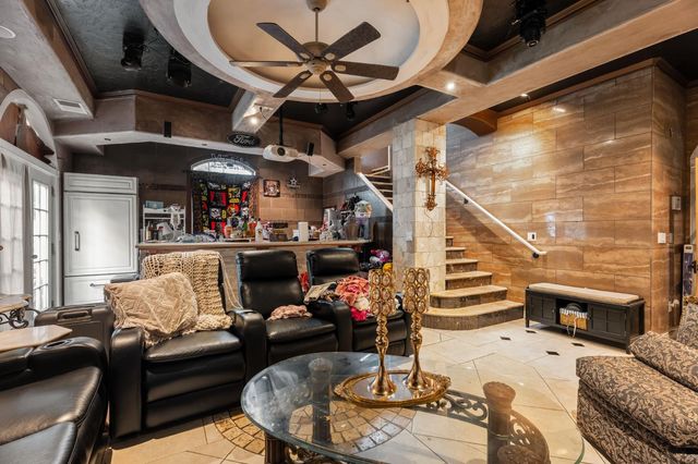 1283 N Calaveras Street, Fresno, CA 93728