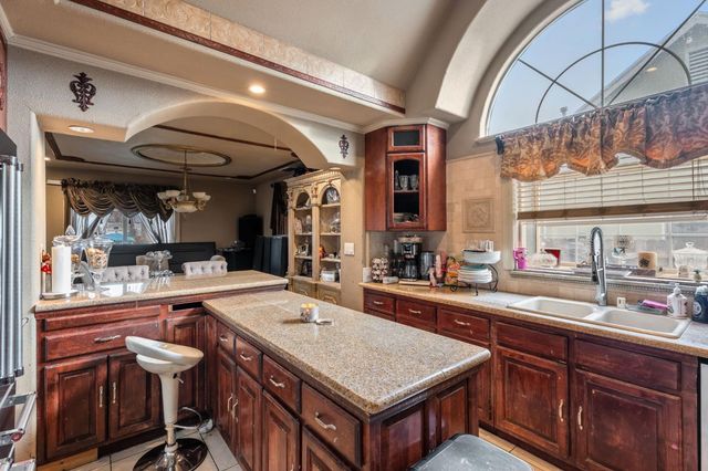 1283 N Calaveras Street, Fresno, CA 93728