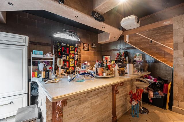 1283 N Calaveras Street, Fresno, CA 93728