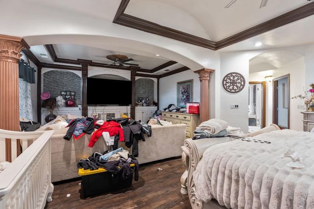 1283 N Calaveras Street, Fresno, CA 93728