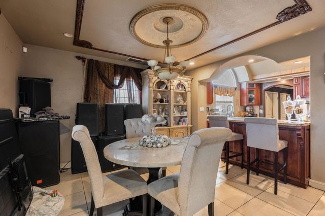 1283 N Calaveras Street, Fresno, CA 93728