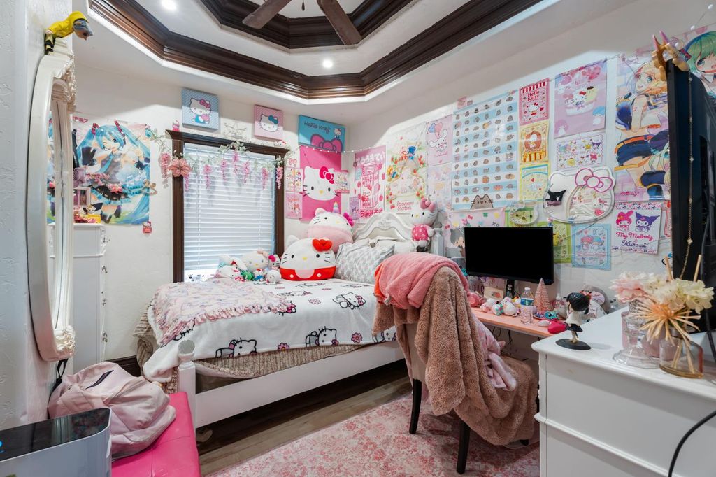 Image 23 of property listing at 1283 N Calaveras Street, Fresno, CA 93728