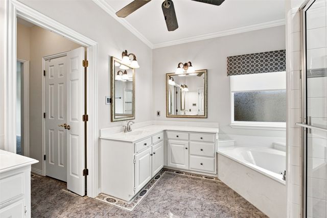 3310 Moss Creek Drive, Grapevine, TX 76051
