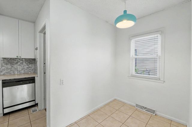 225 S Glendale, Wichita, KS 67218