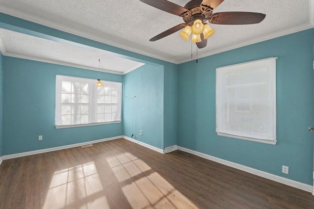 225 S Glendale, Wichita, KS 67218