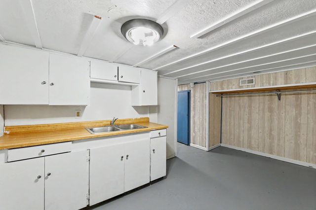 225 S Glendale, Wichita, KS 67218