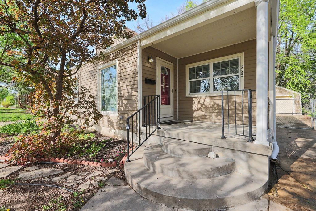 225 S Glendale, Wichita, KS 67218