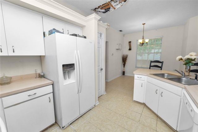 1015 HIDDEN DRIVE, Lakeland, FL 33809