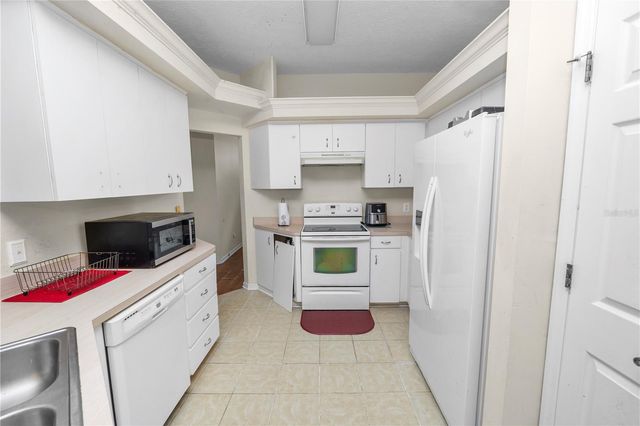 1015 HIDDEN DRIVE, Lakeland, FL 33809