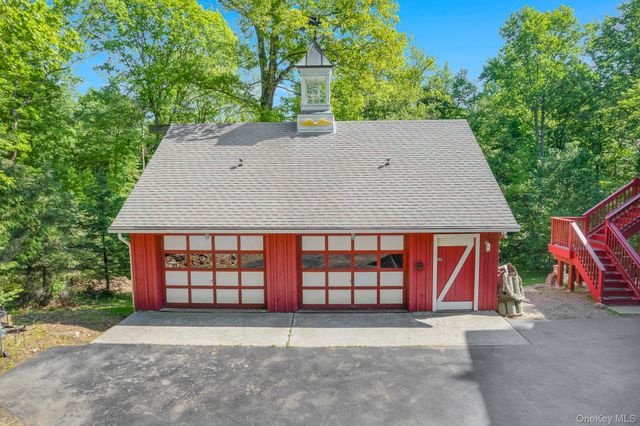 54 Bowe Lane, Lagrangeville, NY 12540