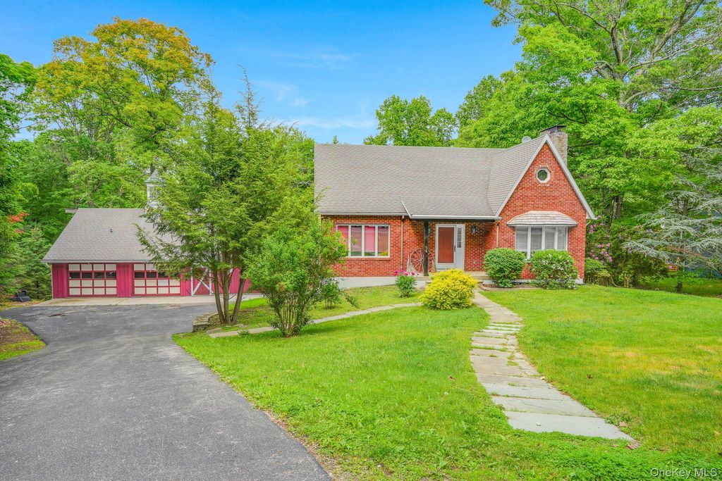 54 Bowe Lane, Lagrangeville, NY 12540