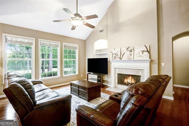 38 Greenview Drive, Newnan, GA 30265