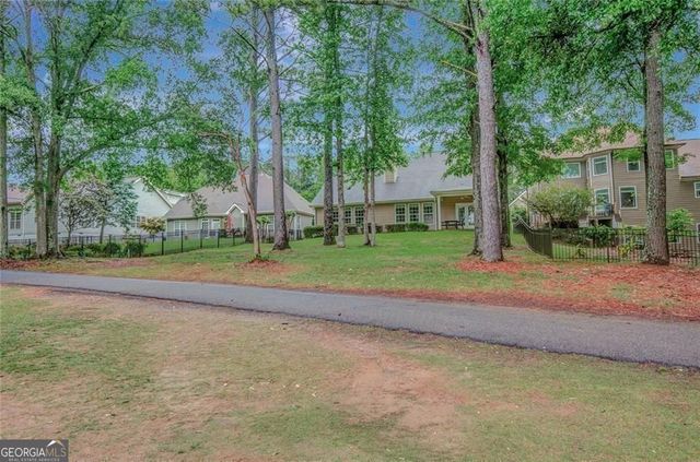 38 Greenview Drive, Newnan, GA 30265