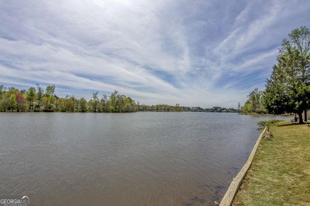 38 Greenview Drive, Newnan, GA 30265
