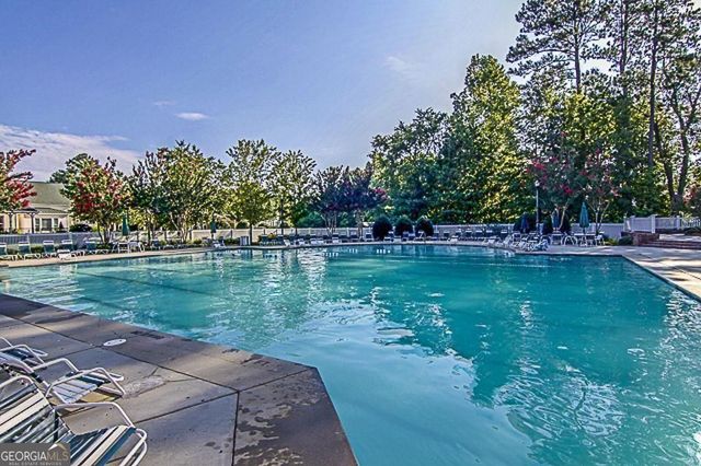 38 Greenview Drive, Newnan, GA 30265