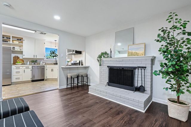 913 E Garland Avenue, Fresno, CA 93704