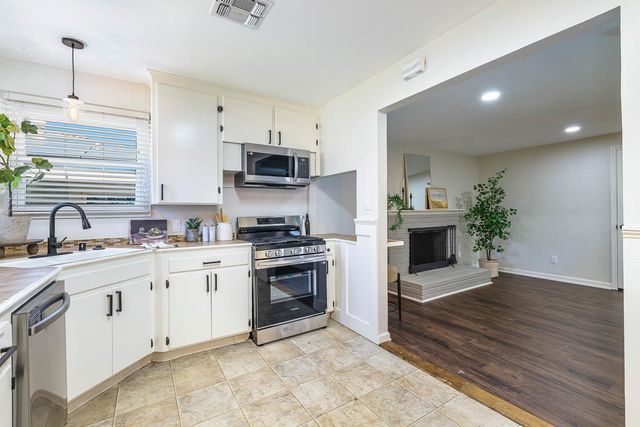 913 E Garland Avenue, Fresno, CA 93704