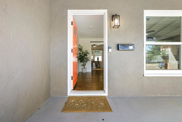 913 E Garland Avenue, Fresno, CA 93704