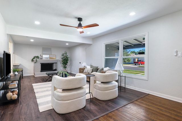 913 E Garland Avenue, Fresno, CA 93704