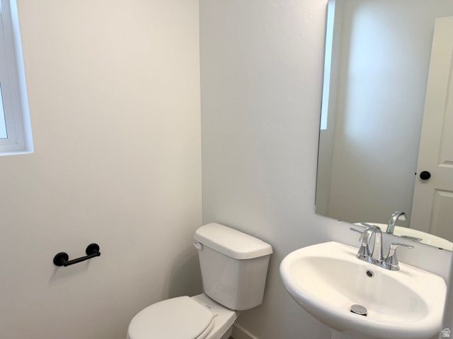 669 N PLAINSMAN DR, Spanish Fork, UT 84660