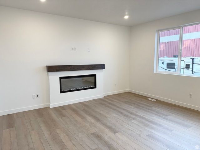 669 N PLAINSMAN DR, Spanish Fork, UT 84660