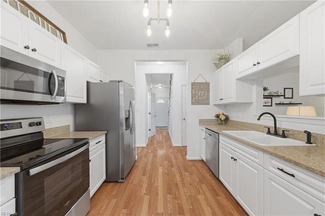 140 Baker Farm DR, Hampton, VA 23666