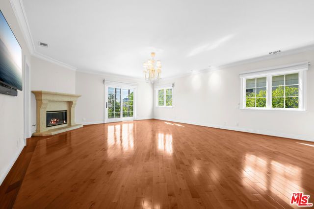 204 Foothill Road, Beverly Hills, CA 90210