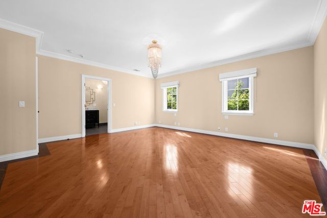 204 Foothill Road, Beverly Hills, CA 90210