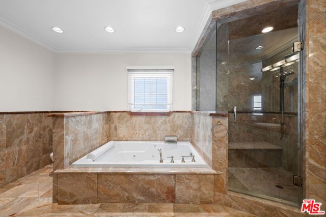 204 Foothill Road, Beverly Hills, CA 90210