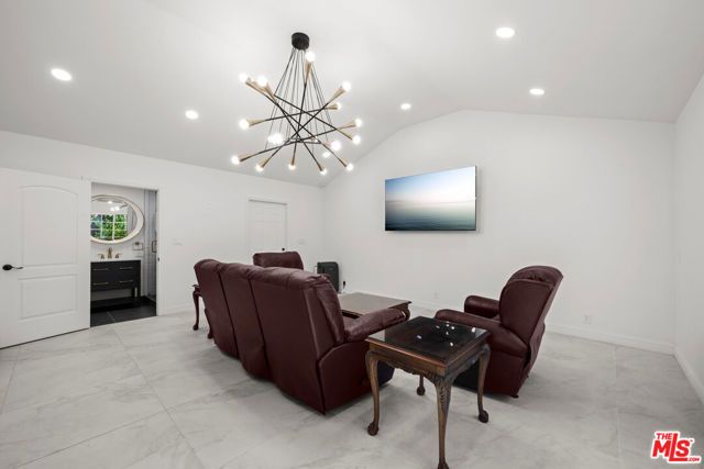 204 Foothill Road, Beverly Hills, CA 90210