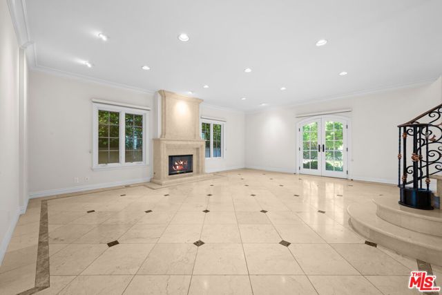 204 Foothill Road, Beverly Hills, CA 90210