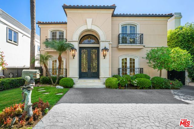 204 Foothill Road, Beverly Hills, CA 90210