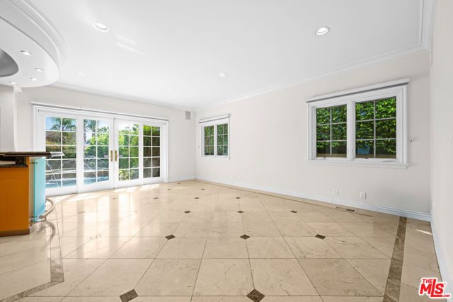 204 Foothill Road, Beverly Hills, CA 90210