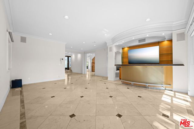 204 Foothill Road, Beverly Hills, CA 90210