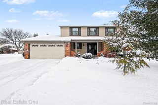 2141 Michele Drive, Troy, MI 48085