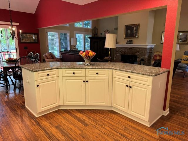 8553 Stone Oak Drive, Holland, OH 43528