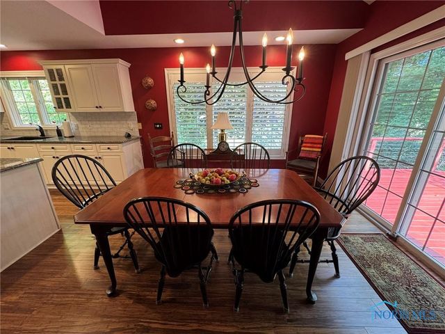 8553 Stone Oak Drive, Holland, OH 43528