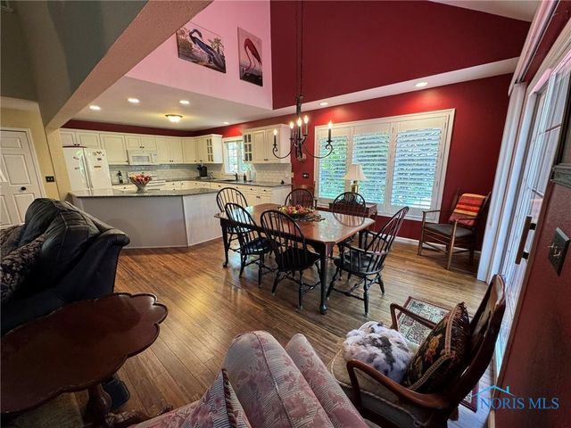 8553 Stone Oak Drive, Holland, OH 43528