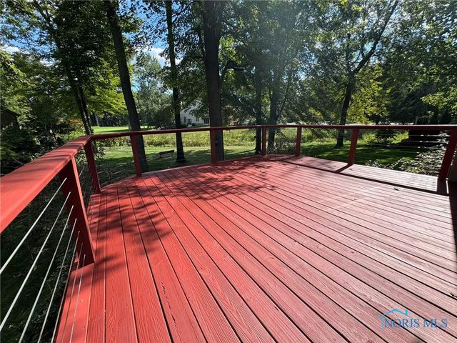 8553 Stone Oak Drive, Holland, OH 43528